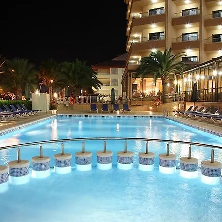 & Palace Отель 4*