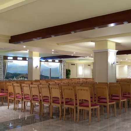 Hotel & Palace 4*