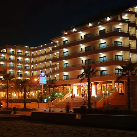 & Palace Hotel