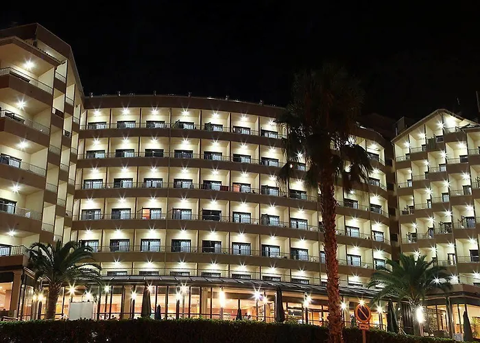 & Palace Hotel 4*