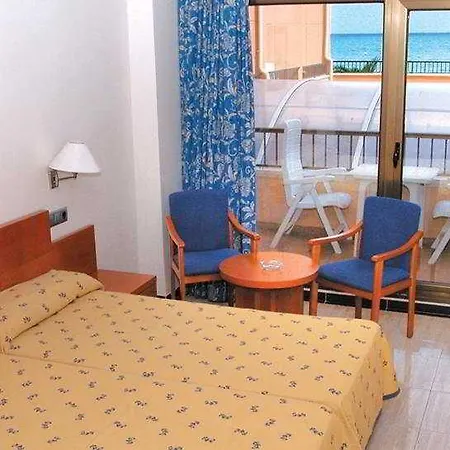 & Palace Отель 4*