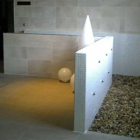 & Palace Отель 4*