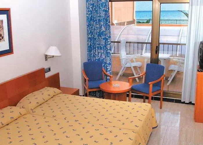 & Palace Hotel 4*